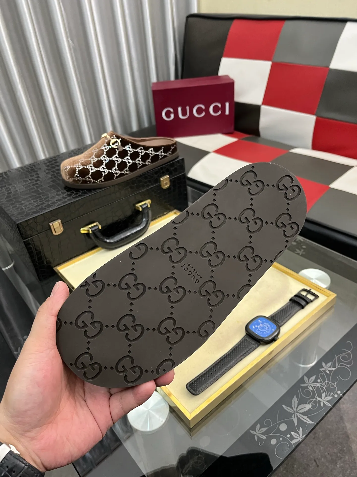 Ex-factory price: 460⌚️⌚️[Gucci] 2025 new season half-slip men's shoes, made of Italian imported first-layer frosted cowhide➕sheepskin lining, original hardware buckle, original combination of wear-resistant outsole, real shot 🎬 very comfortable on the feet, 4️⃣ colors available in sizes 38-44